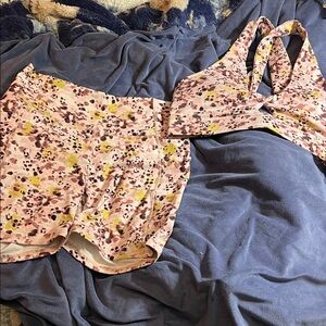 Fabletics Pink and Yellow Match Set XL Sports Bra with matching  L Biker Short